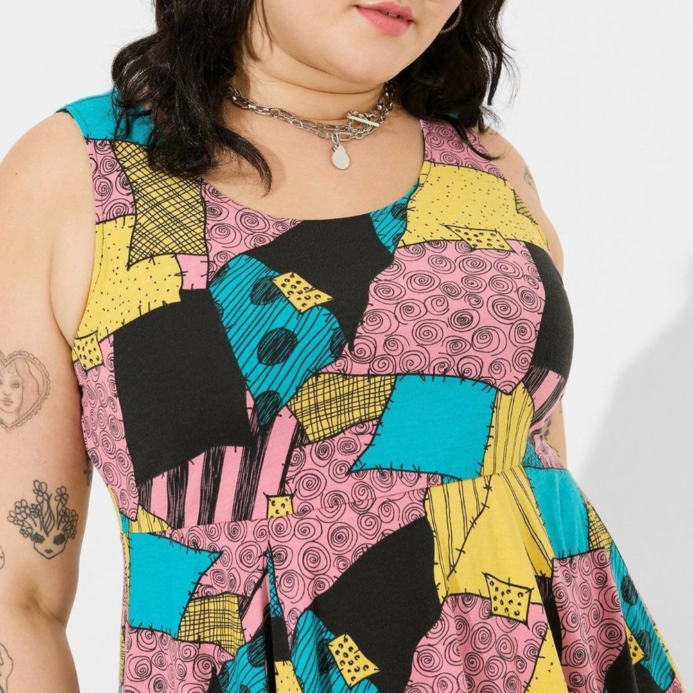 ❤️NWT TORRID NIGHTMARE BEFORE CHRISTMAS JACK & SALLY REVERSIBLE DRESS - Picture 9 of 13